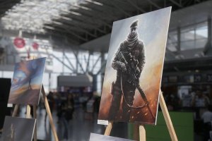 В аэропорту "Борисполь" открылась выставка картин про украинских пограничников на войне