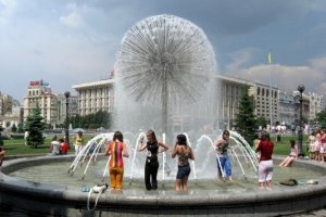 Погода в Україні: у неділю спека досягне +38 градусів