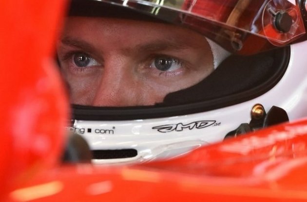 Феттель посунув &quot;Мерседеси&quot;