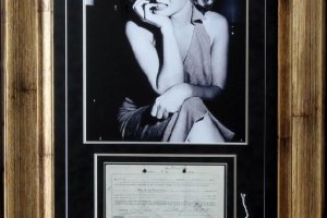 Подписи Монро и Пресли: в Киеве впервые покажут уникальную выставку автографов