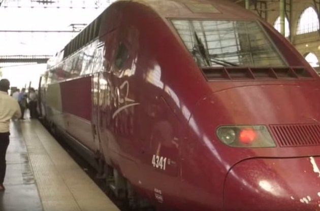 Во Франции злоумышленник устроил стрельбу в поезде: есть пострадавшие