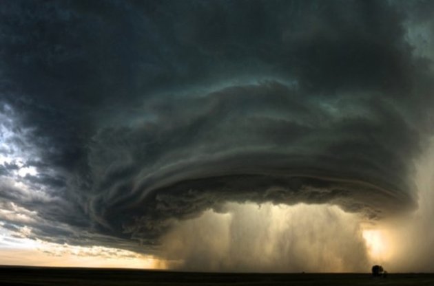 Google розповість користувачам, як уникнути торнадо або урагану