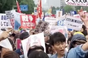 В Японії відбулися масштабні антивоєнні демонстрації