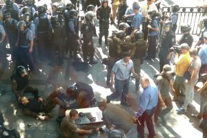 Прокуратура не квалифицировала взрыв гранаты у Рады как теракт
