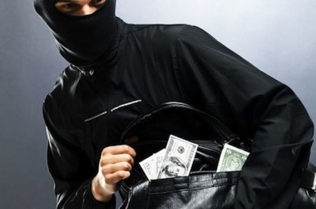 В Харькове пенсионерку ограбили на 2 млн грн