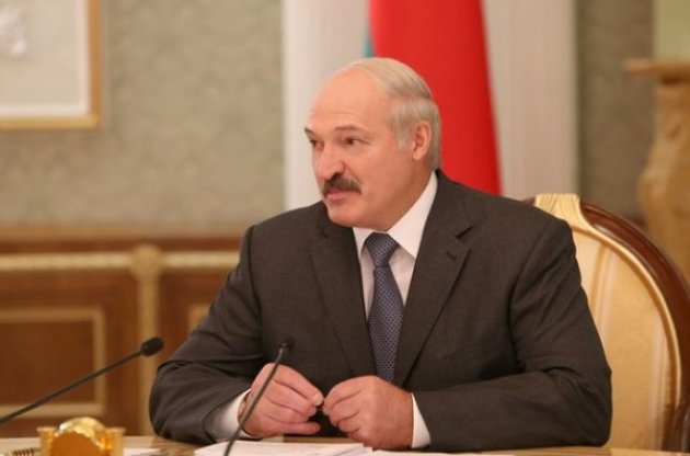 Лукашенко подал документы на участие в выборах президента Беларуси