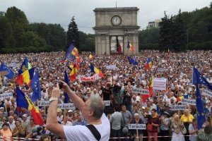 В Молдове проходит масштабный антиправительственный митинг
