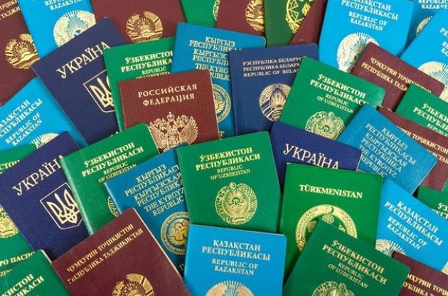 Окупаційна влада зобов'язала кримчан зізнатися у наявності українського громадянства