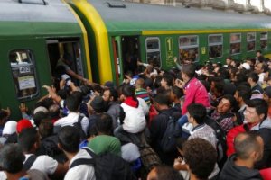 Венгрия обвинила Хорватию в незаконной перевозке беженцев