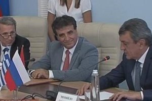 Мэр греческого Коринфа посетил Крым и подписал "соглашение"