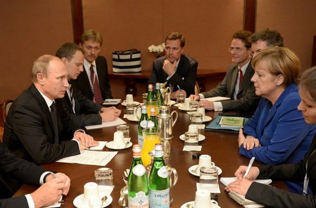 Меркель и Олланд поговорят с Путиным отдельно на "Нормандской встрече" - Кремль