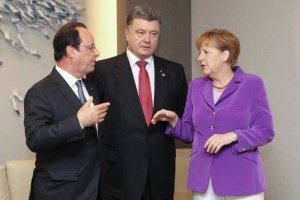 Порошенко, Олланд и Меркель согласовали позиции накануне "нормандской встречи"