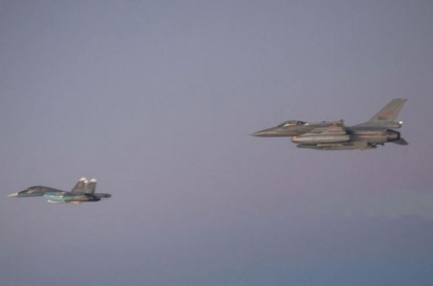 Російські Су-34 завдали нових авіаударів по бойовикам в Сирії