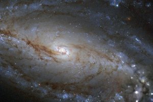 Hubble передав знімок незвичайної спіральної галактики