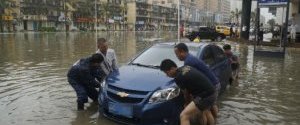 Потужний тайфун обрушився на Китай: є жертви