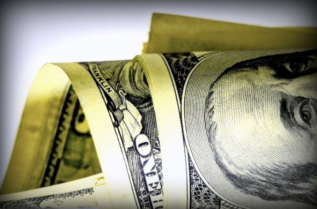 Міжбанківський долар подешевшав на 35 копійок