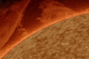 NASA опубликовало видео образования гигантского солнечного протуберанца