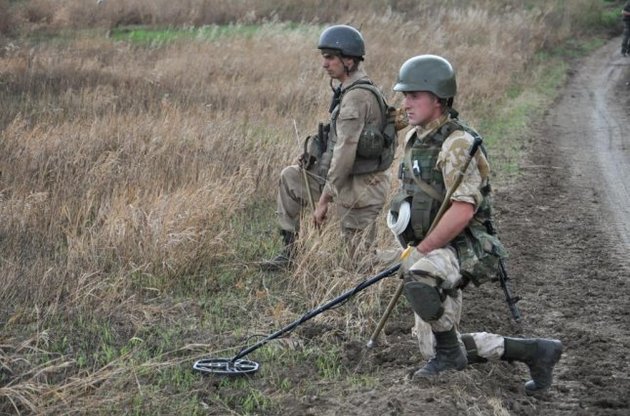 При разминировании в Донбассе подорвались боевики