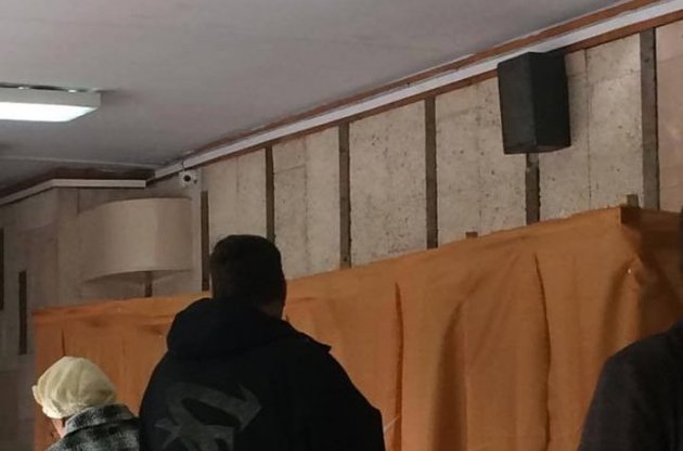 В Николаевской области на выборах нашли скрытую камеру и изъяли возможную взятку