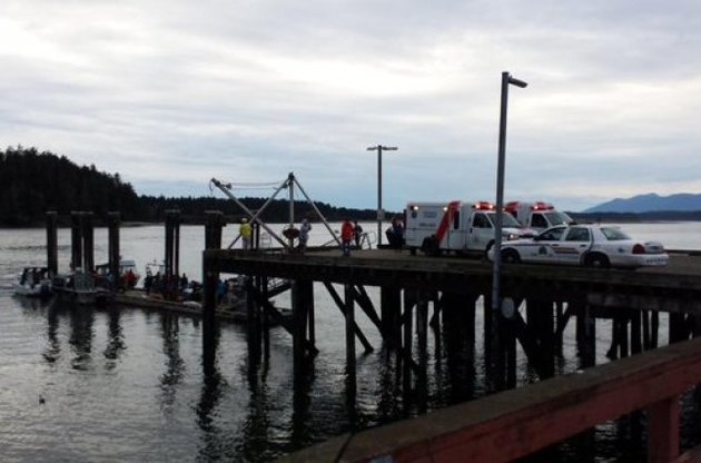 Біля берегів Канади затонуло туристичне судно з 27 пасажирами, є загиблі