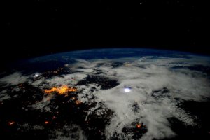 Астронавт NASA опубликовал новое впечатляющее фото ночной Земли