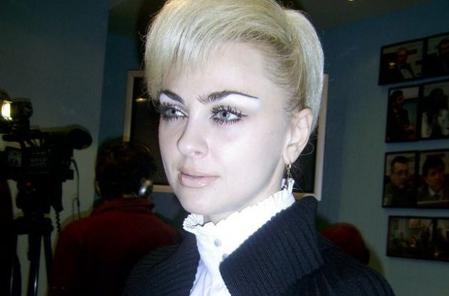 У нее два дня назад на  заседании ЦИК произошел конфликт с депутатом Парасюком.