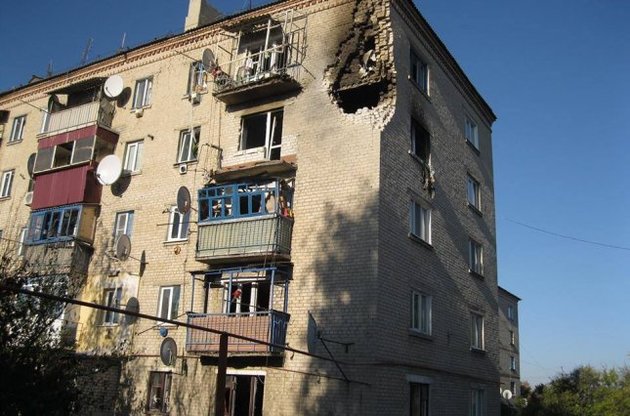 Тука сообщил, что в Сватово повреждены крыши в 118 домах