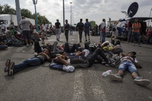 ЕС депортировал почти 600 мигрантов за два месяца