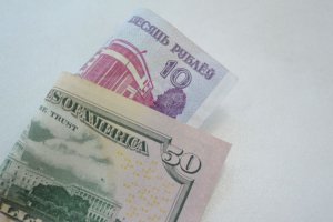 С белорусских рублей уберут четыре нуля