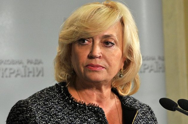 Инцидент произошел после завершения пленарного заседания прямо возле приемной председателя Верховной Рады в присутствии других народных депутатов