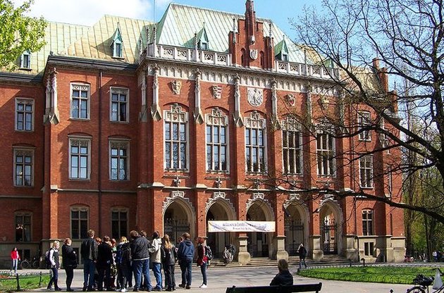 Освіта в Польщі як шлях в еміграцію?