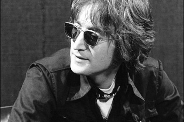 Украденная у Леннона гитара была продана на аукционе за 2,4 миллиона долларов