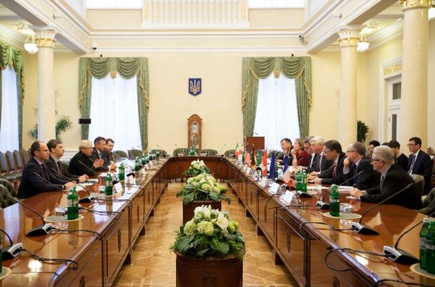 Гонтарева розповіла послам країн &quot;Великої сімки&quot;, як Україна виходила з &quot;ідеального шторму&quot;