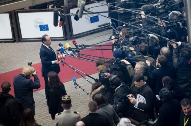 Олланд заявил о закрытии границ в связи с терактами