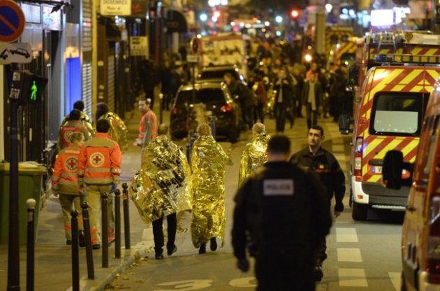 Французькі ЗМІ про теракти: "Це війна в центрі Парижа"