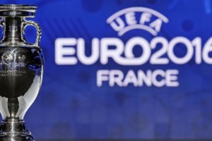 Франция не планирует отказываться от проведения Евро-2016