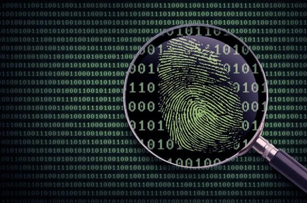 На данный момент нет никаких доказательств того, что террористы в Париже использовали именно на зашифрованные коммуникации