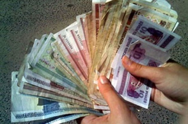 Білоруський рубль пробив психологічно важливий рівень 18 тисяч біл.руб./долар