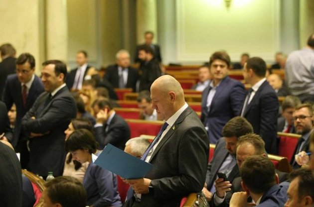 Рада в течение трех месяцев переименует сотни населенных пунктов. Начали с села Советское