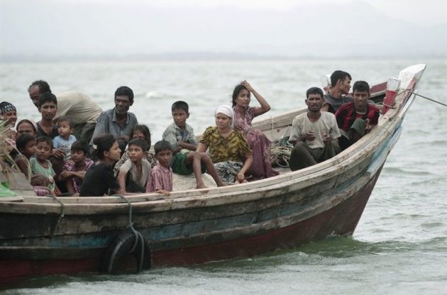 В Эгейском море перевернулись две лодки с беженцами, погибли шестеро детей