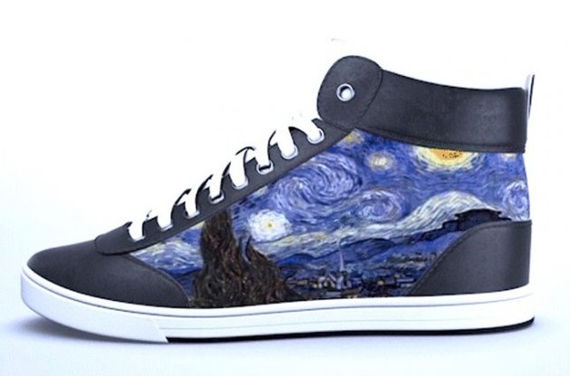 На кеди можна виводити зображення або анімацію