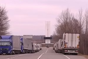 На кордоні Росії затримали понад 1000 вантажівок з турецькими товарами