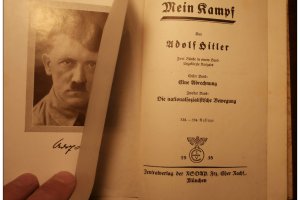 В Германии впервые за 70 лет издадут Mein Kampf