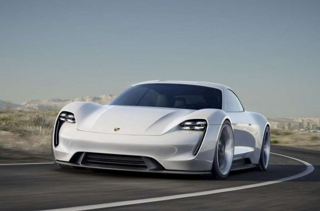 Германская Porsche начнет серийный выпуск спортивного электромобиля