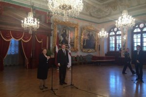 Уряд Латвії подав у відставку