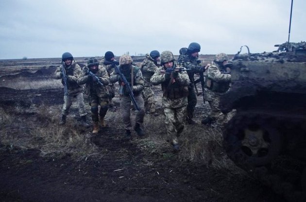 В зоне АТО за сутки восьмеро украинских военных получили ранения