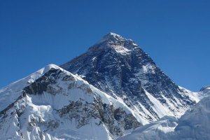 Льодовики Евересту скоротилися на третину за 40 років