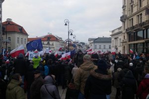 У Варшаві пройшов багатотисячний антиурядовий мітинг