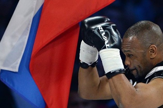 Легенда боксу Рой Джонс був нокаутований у першому бою під прапором Росії