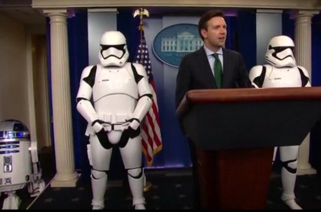 Герои "Звездных войн" поприветствовали семьи американских ветеранов